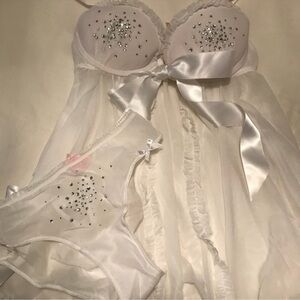 VICTORIAS SECRET Dream Angels 2 Piece  Embellished Chemise Babydoll and Panty